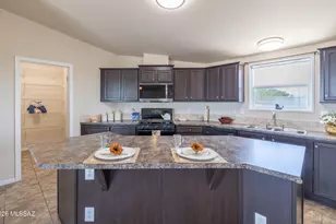 16801 S Tatanka Ln, Sahuarita, AZ 85629 - Photo 8