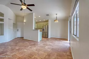 7992 N Siskiyou Dr, Tucson, AZ 85743 - Photo 12