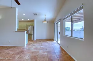 7992 N Siskiyou Dr, Tucson, AZ 85743 - Photo 8