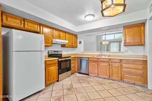 7842 E Rosewood St, Tucson, AZ 85710 - Photo 8