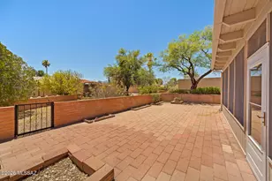 320 E Paseo Verde, Green Valley, AZ 85614 - Photo 4