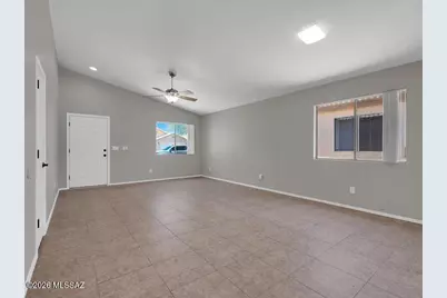 2818 W Medallion Drive, Tucson, AZ 85741 - Photo 4