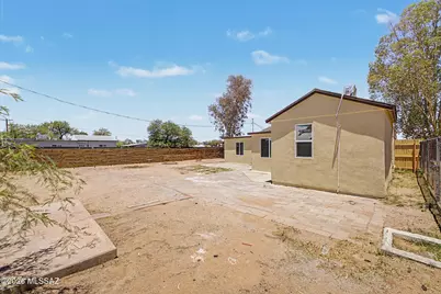 325 W District Street, Tucson, AZ 85714 - Photo 22