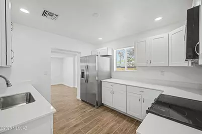 325 W District Street, Tucson, AZ 85714 - Photo 6