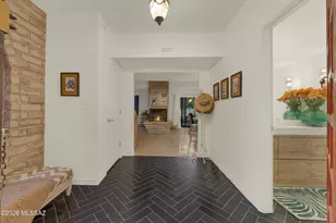 6400 N Val Dosta Dr, Tucson, AZ 85718 - Photo 16