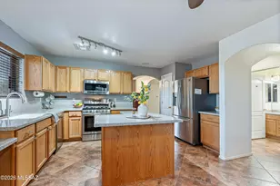 744 W Echo Mesa Dr, Green Valley, AZ 85614 - Photo 12