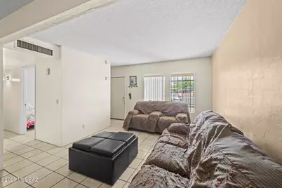4652 S Calle Madrid, Tucson, AZ 85714 - Photo 4