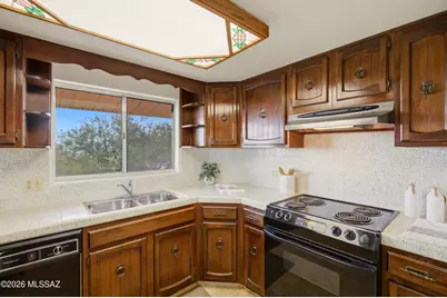 11155 E Saint James Road, Tucson, AZ 85748 - Photo 8