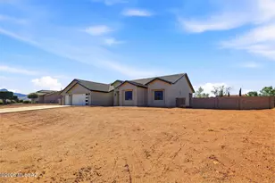 2367 Isla Bonita Dr, Sierra Vista, AZ 85650 - Photo 2