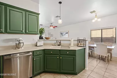 11880 W Fontenelle Drive, Marana, AZ 85653 - Photo 4