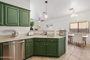 11880 W Fontenelle Dr, Marana, AZ 85653 - Photo 4