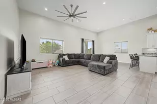 208 S Montgomery Pl, Corona de Tucson, AZ 85641 - Photo 6
