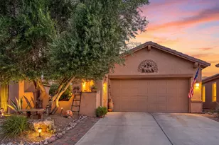 407 W Astruc Dr, Green Valley, AZ 85614 - Photo 2