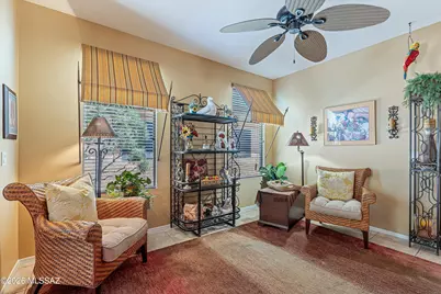 407 W Astruc Drive, Green Valley, AZ 85614 - Photo 6