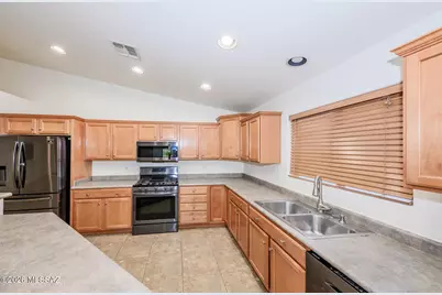 10433 E Ravenswood Street, Tucson, AZ 85747 - Photo 12
