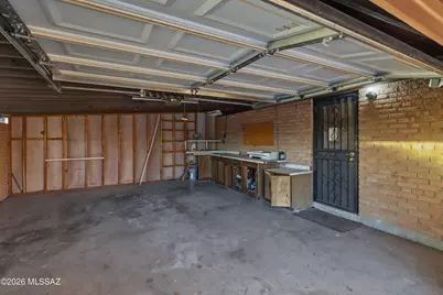 2109 S Camino Seco, Tucson, AZ 85710 - Photo 36