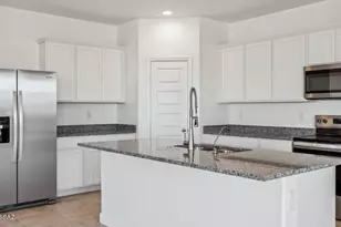 899 W Calle Zaino, Sahuarita, AZ 85629 - Photo 4