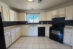 9368 N Hampshire Dr, Tucson, AZ 85742 - Photo 8