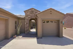 5445 S Acacia Creek Dr, Green Valley, AZ 85622 - Photo 4