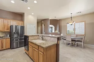 5445 S Acacia Creek Dr, Green Valley, AZ 85622 - Photo 16