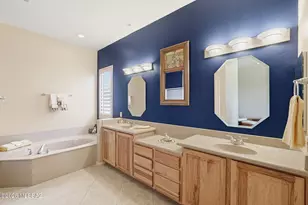 5445 S Acacia Creek Dr, Green Valley, AZ 85622 - Photo 32