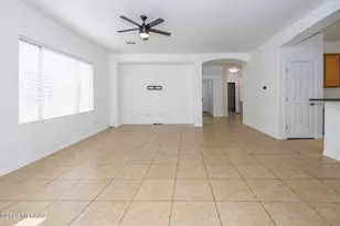 10401 E Yew Pl, Tucson, AZ 85747 - Photo 4