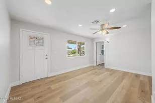 2327 S Kelvin Stravenue, Tucson, AZ 85713 - Photo 2