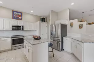 3454 S Abrego Dr, Green Valley, AZ 85614 - Photo 16