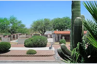 1246 S Camino Seco, Tucson, AZ 85710 - Photo 34