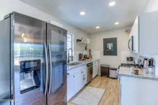 809 S Loyola Ave, Tucson, AZ 85710 - Photo 14