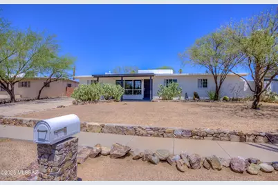809 S Loyola Avenue, Tucson, AZ 85710 - Photo 2