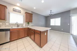 8754 N Mugho Pine Trail, Tucson, AZ 85743 - Photo 16