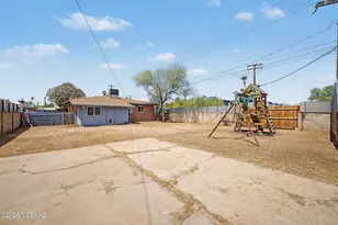 972 N Chrysler Dr, Tucson, AZ 85716 - Photo 16