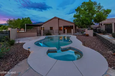 13455 N Big View Court, Oro Valley, AZ 85755 - Photo 2