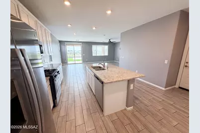 7904 S Bonanza Park Drive, Tucson, AZ 85747 - Photo 2