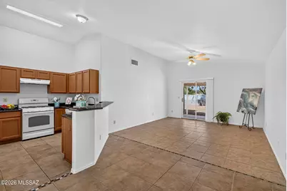 8837 S Desert Rainbow Drive, Tucson, AZ 85747 - Photo 12