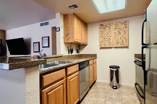101 S Players Club Dr, Tucson, AZ 85745 - Photo 10