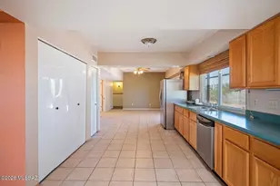 9901 E Discovery Dr, Tucson, AZ 85748 - Photo 12
