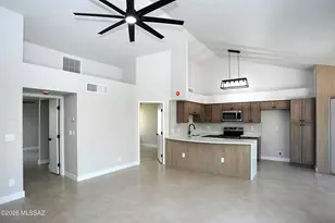7535 E Harbor Dr, Tucson, AZ 85715 - Photo 4