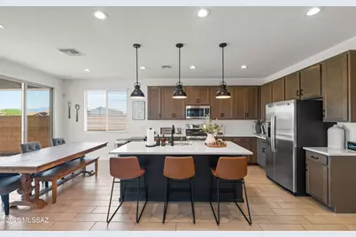 10462 W Chadwick Drive, Marana, AZ 85653 - Photo 6