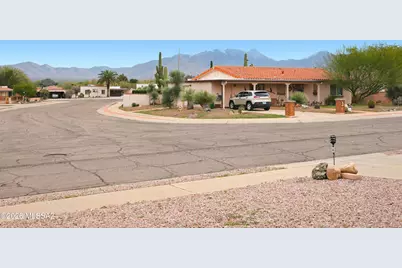 334 S Vista Del Rio, Green Valley, AZ 85614 - Photo 2