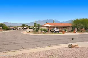 334 S Vista Del Rio, Green Valley, AZ 85614 - Photo 2