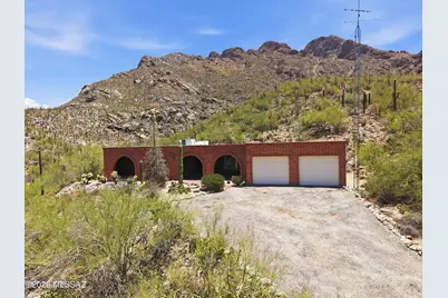 561 E San Moritz Place, Oro Valley, AZ 85704 - Photo 2