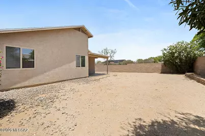 8090 E Sundew Drive, Tucson, AZ 85710 - Photo 32