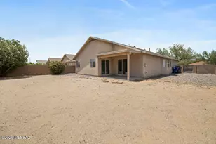 8090 E Sundew Dr, Tucson, AZ 85710 - Photo 30
