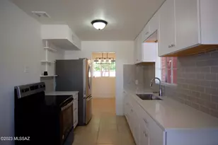 721 E Joan Pl, Tucson, AZ 85719 - Photo 2