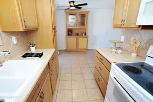 3651 E 33rd St, Tucson, AZ 85713 - Photo 10