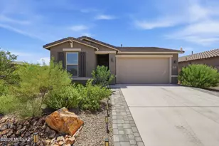 7806 S Enchanted Spring Dr, Tucson, AZ 85757 - Photo 2