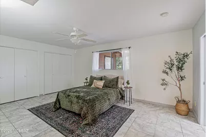 364 W Calle De La Amistad, Green Valley, AZ 85614 - Photo 14