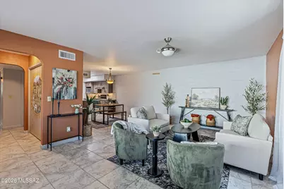 364 W Calle De La Amistad, Green Valley, AZ 85614 - Photo 4